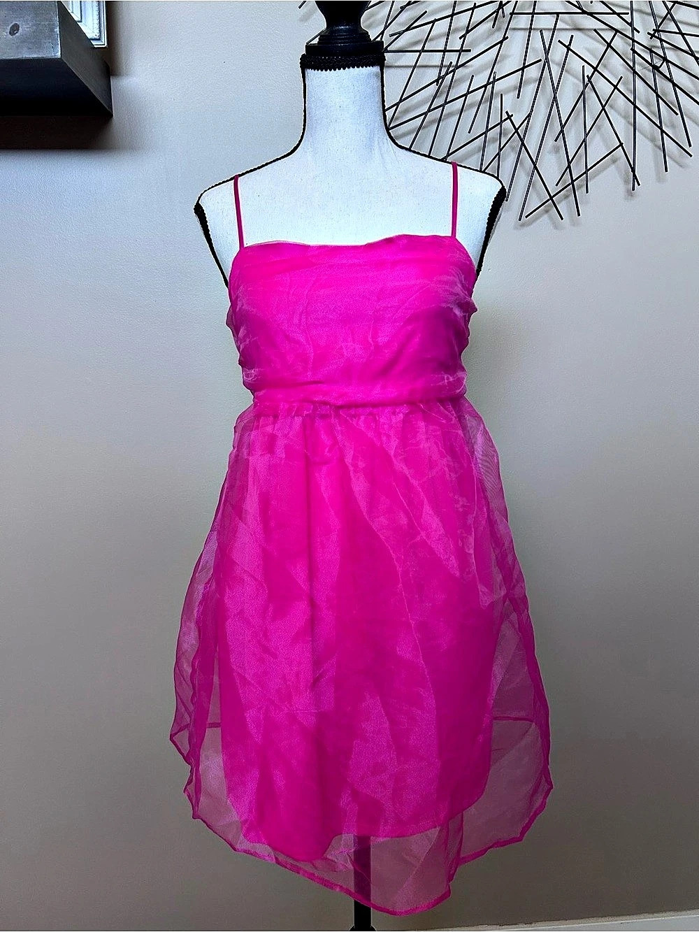 NWT Le Lis hot pink organza/tulle babydoll mini dress Size Medium